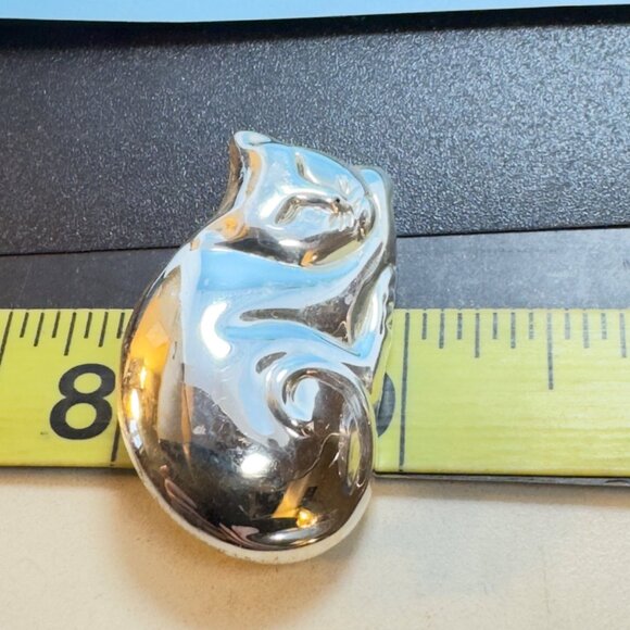 VTG Solid Sterling Silver 925 Puffed Sleeping Cat Brooch Size 1.5'' Length - Picture 6 of 7